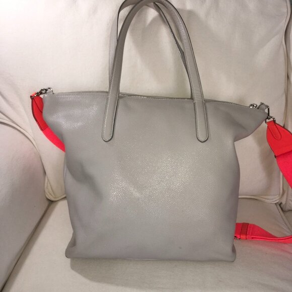 Vunque Large Pebbled Leather Light Gray Hobo W/ Strap - Picture 7 of 11